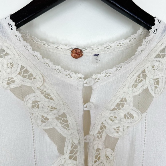 Free People FP One Crocheted Lace Long Sleeve Paige Dress in Ivory size small - Picture 3 of 9